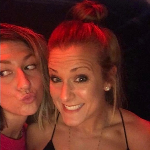 Meet your Posher, Amy - Picture 1 of 1